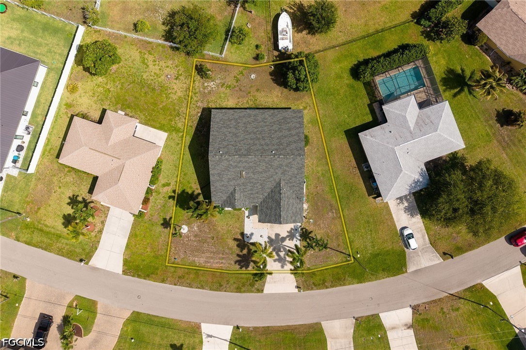 3 Bed SingleFamilyResidence for Sale in Cape Coral, photo 5