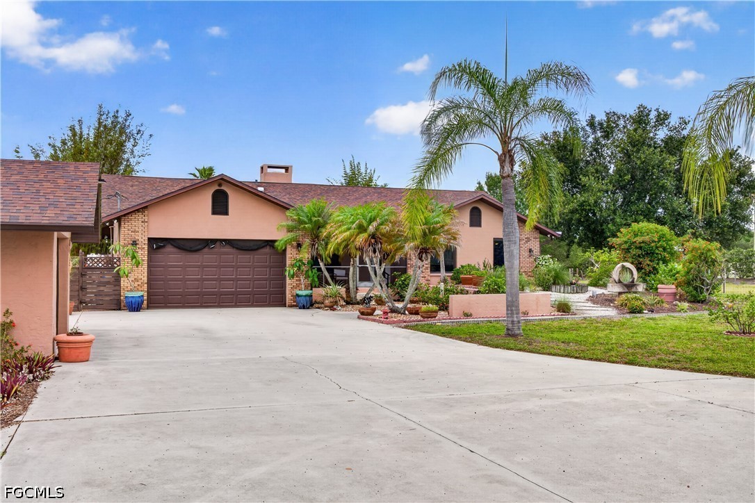3 Bed Pool Home for Sale in Fort Myers, photo 5