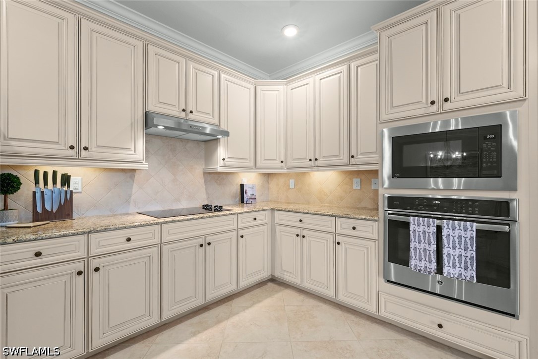 2 Bed Pool Home for Sale in Twin Eagles, photo 5