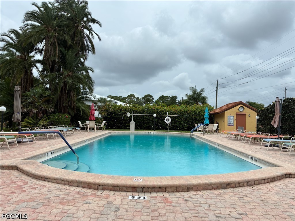 2 Bed Condominium for Sale in Fort Myers, photo 5