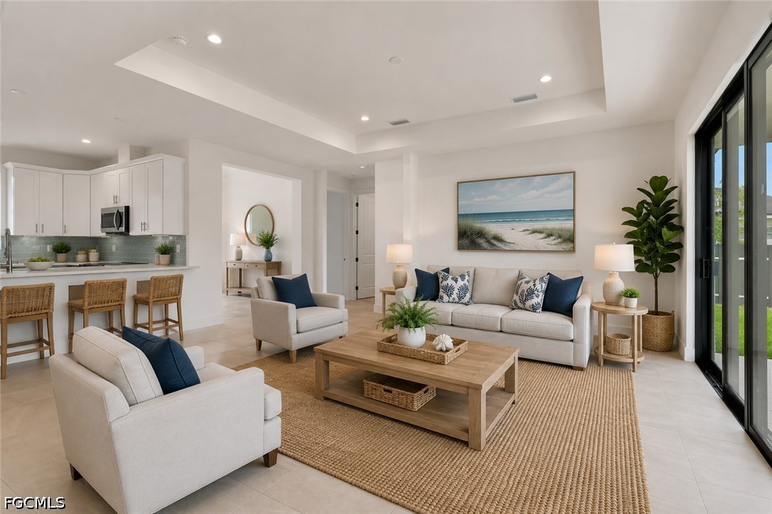 3 Bed SingleFamilyResidence for Sale in Cape Coral, photo 5