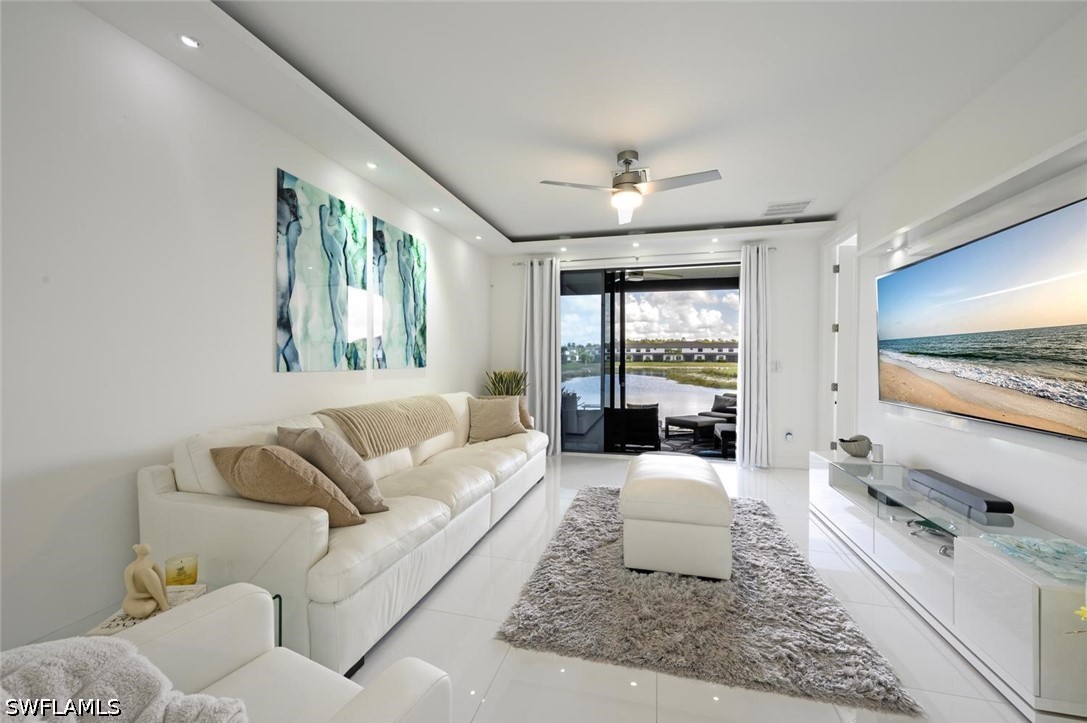 3 Bed Waterfront Home for Sale in Naples, photo 5