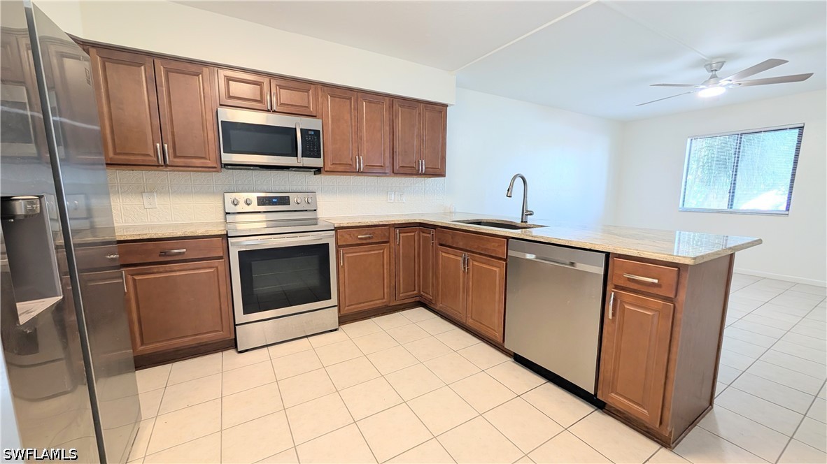 2 Bed Condominium for Sale in Cape Coral, photo 5
