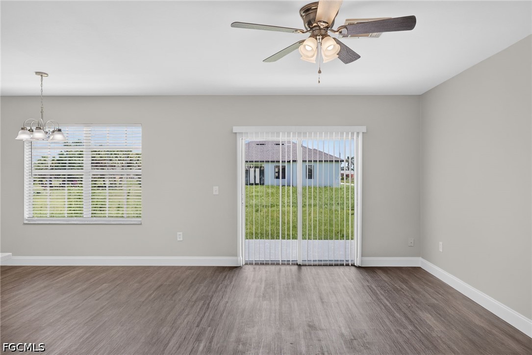 3 Bed SingleFamilyResidence for Sale in Lehigh Acres, photo 5