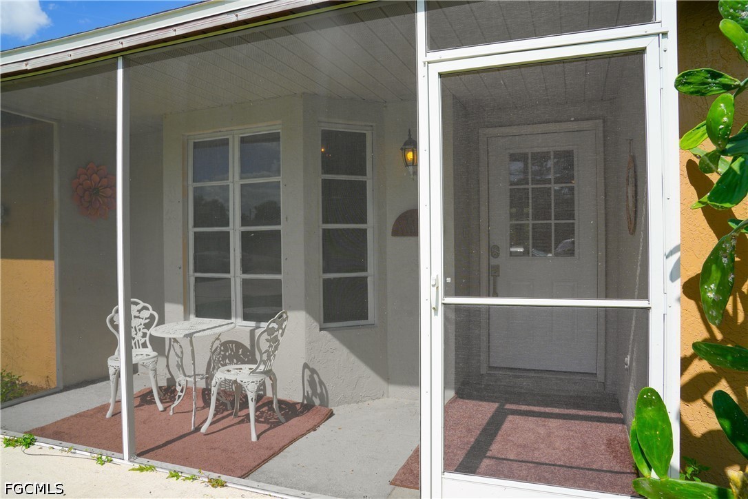 2 Bed SingleFamilyResidence for Sale in Lehigh Acres, photo 5