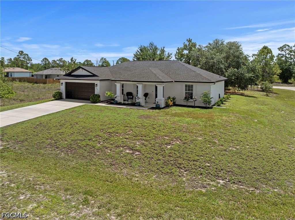 3 Bed SingleFamilyResidence for Sale in Lehigh Acres, photo 5