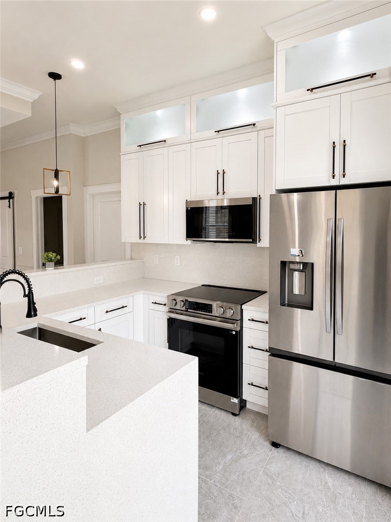 3 Bed SingleFamilyResidence for Sale in Lehigh Acres, photo 5
