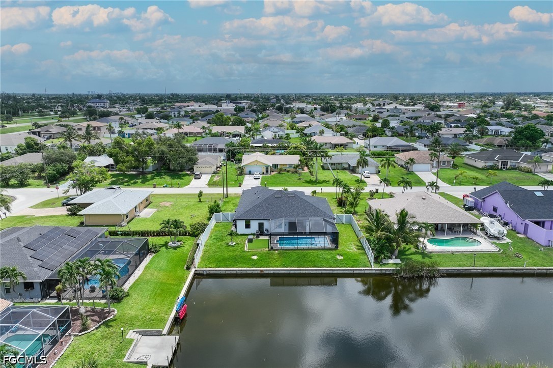 3 Bed Pool Home for Sale in Cape Coral, photo 5