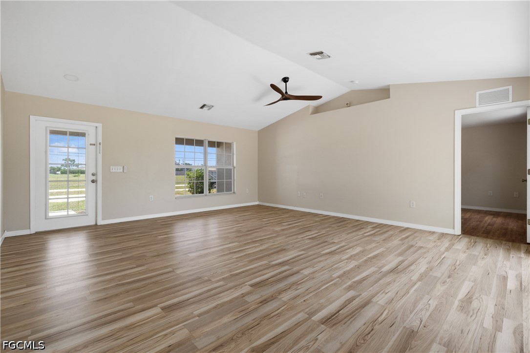3 Bed SingleFamilyResidence for Sale in Cape Coral, FL — photo 5