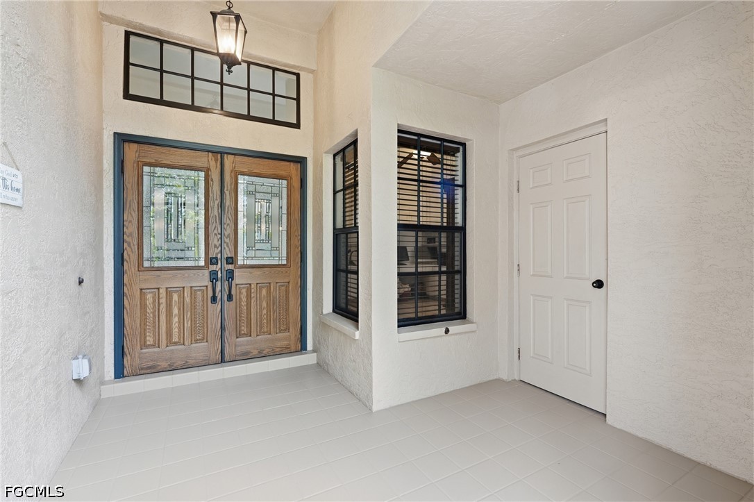 2 Bed Pool Home for Sale in Fort Myers, photo 5