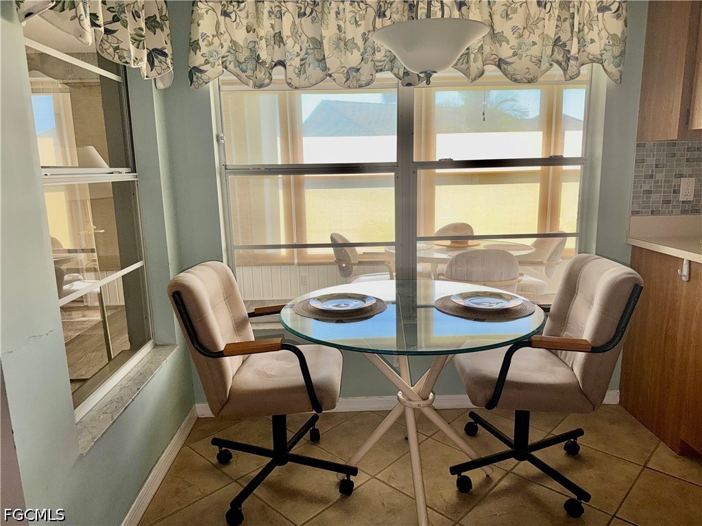 2 Bed SingleFamilyResidence for Sale in North Fort Myers, photo 5