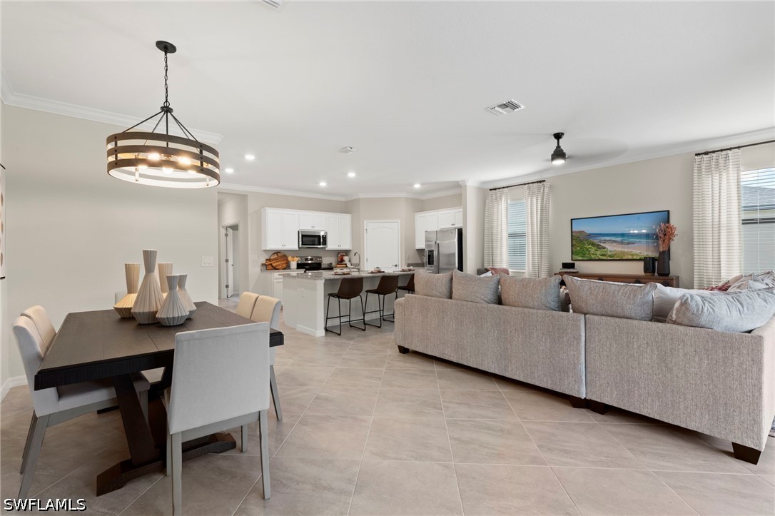 3 Bed Pool Home for Sale in Portico, photo 5