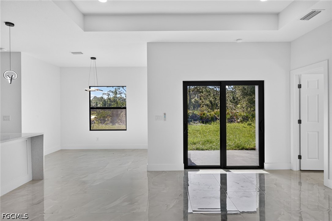 4 Bed SingleFamilyResidence for Sale in Lehigh Acres, photo 5