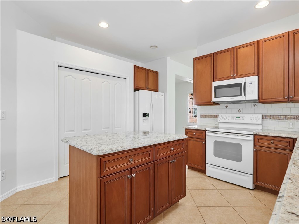 5 Bed Pool Home for Sale in Colonial Pointe, photo 5
