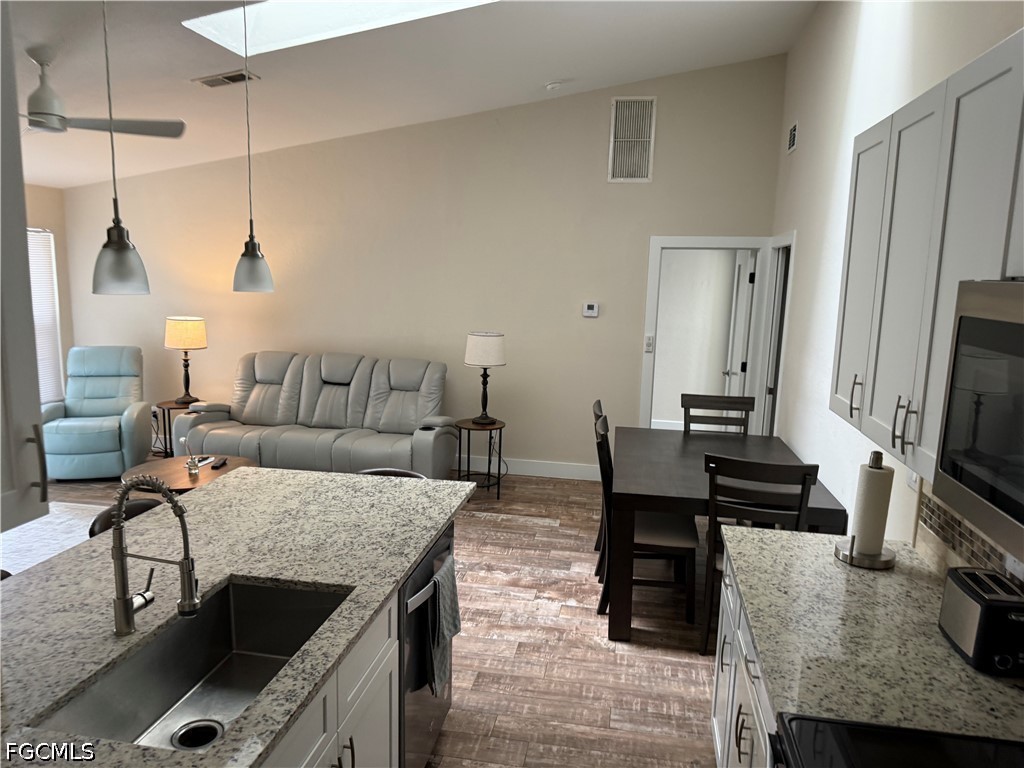 2 Bed Pool Home for Sale in Cape Coral, photo 5