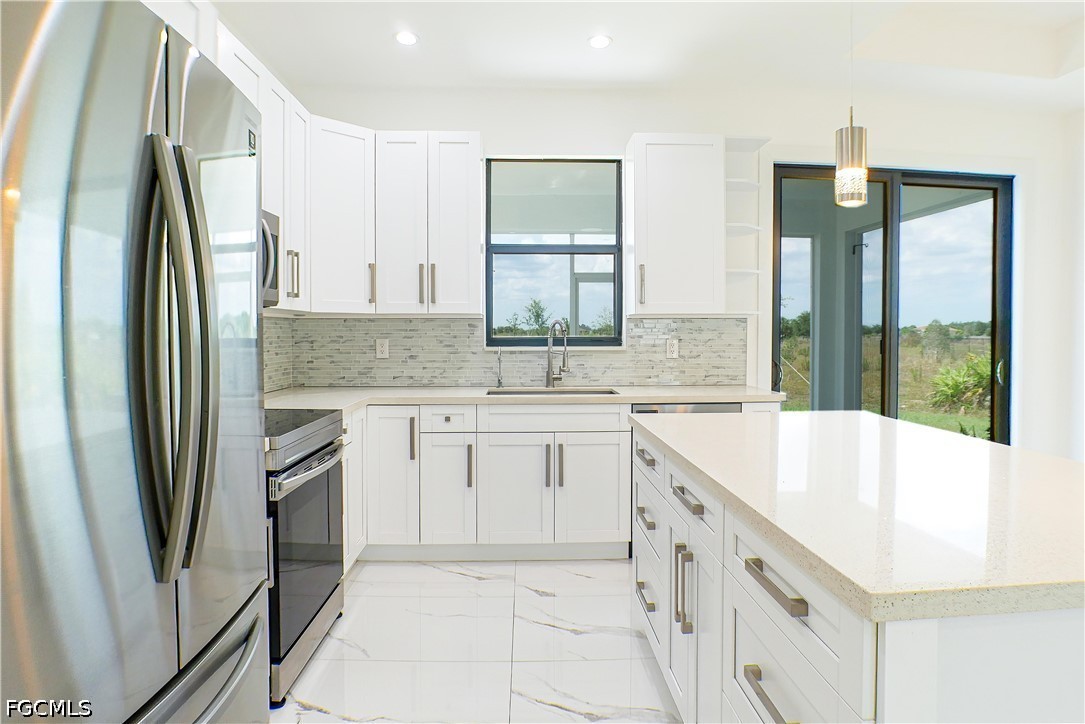 3 Bed SingleFamilyResidence for Sale in Naples, photo 5