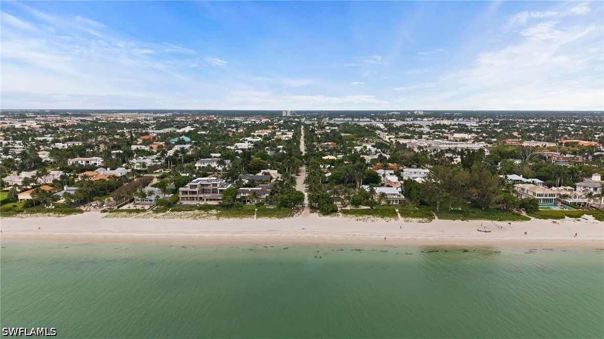 6 Bed Pool Home for Sale in Olde Naples, photo 5