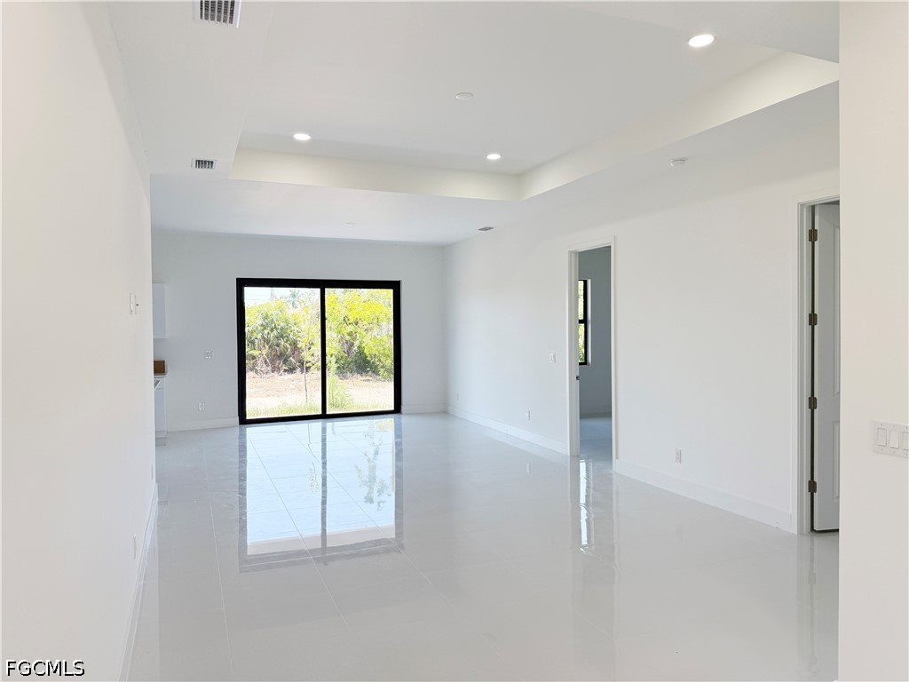 4 Bed SingleFamilyResidence for Sale in Cape Coral, photo 5