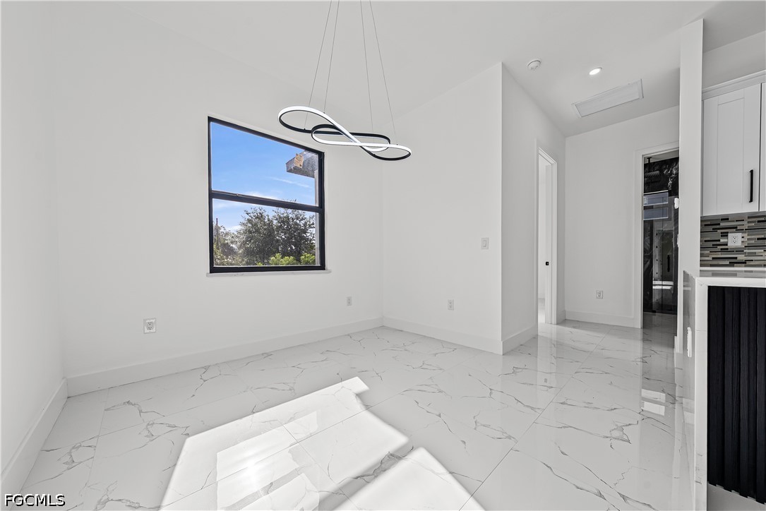 3 Bed SingleFamilyResidence for Sale in Lehigh Acres, photo 5