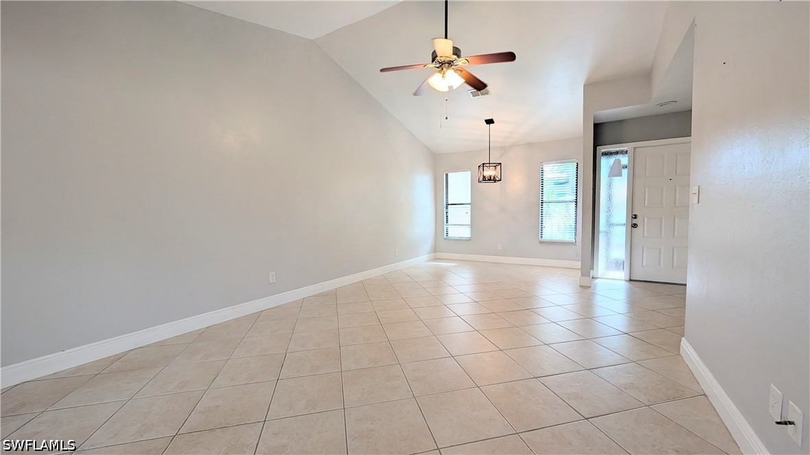 2 Bed Townhouse for Sale in Fort Myers, photo 5