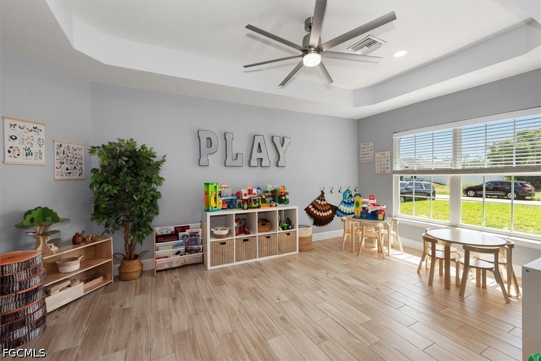 4 Bed SingleFamilyResidence for Sale in Cape Coral, photo 5