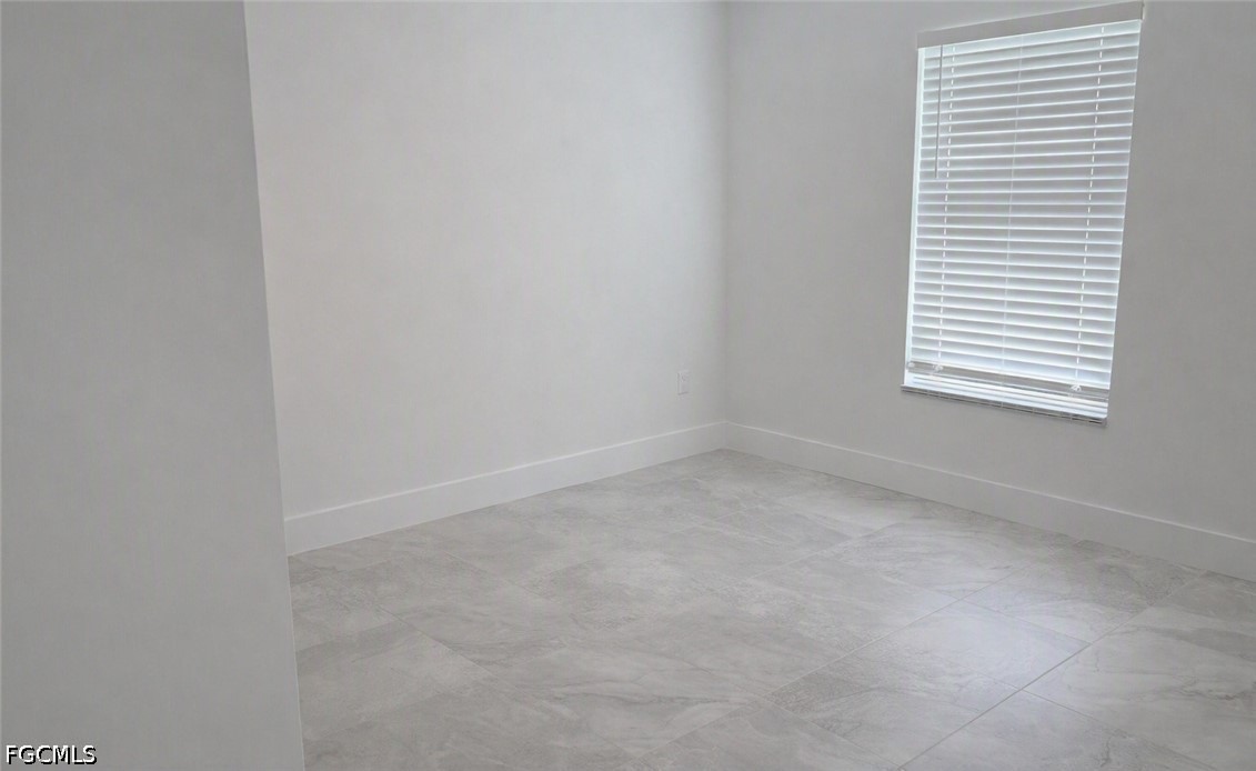 4 Bed SingleFamilyResidence for Sale in Cape Coral, photo 5