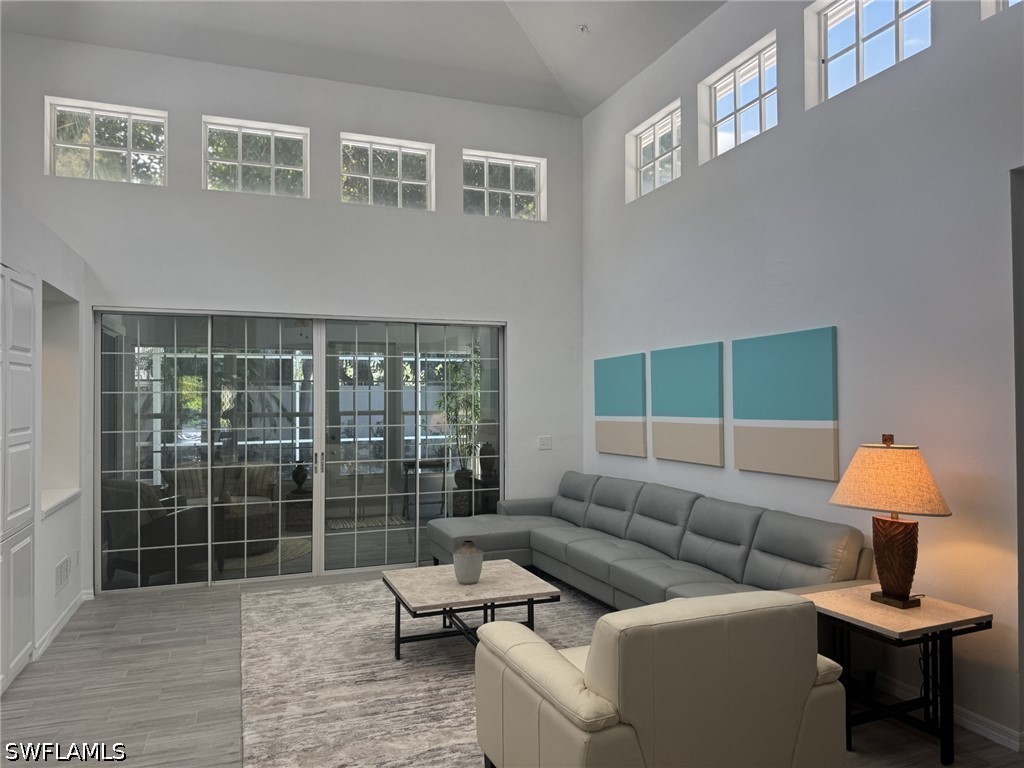 3 Bed Pool Home for Sale in Mews Of Naples, photo 5