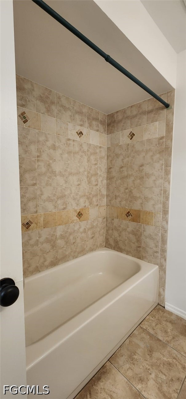 1 Bed Condominium for Sale in Cape Coral, photo 5