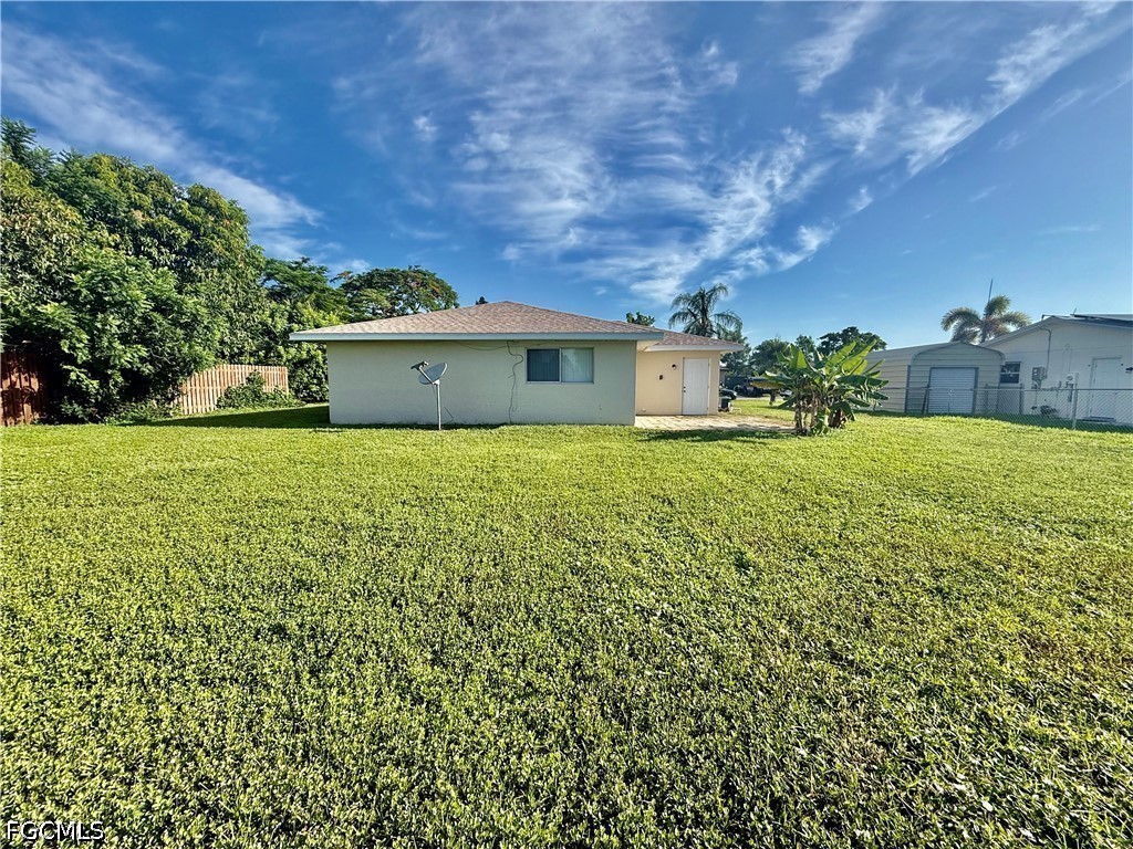 3 Bed SingleFamilyResidence for Sale in Lehigh Acres, photo 5