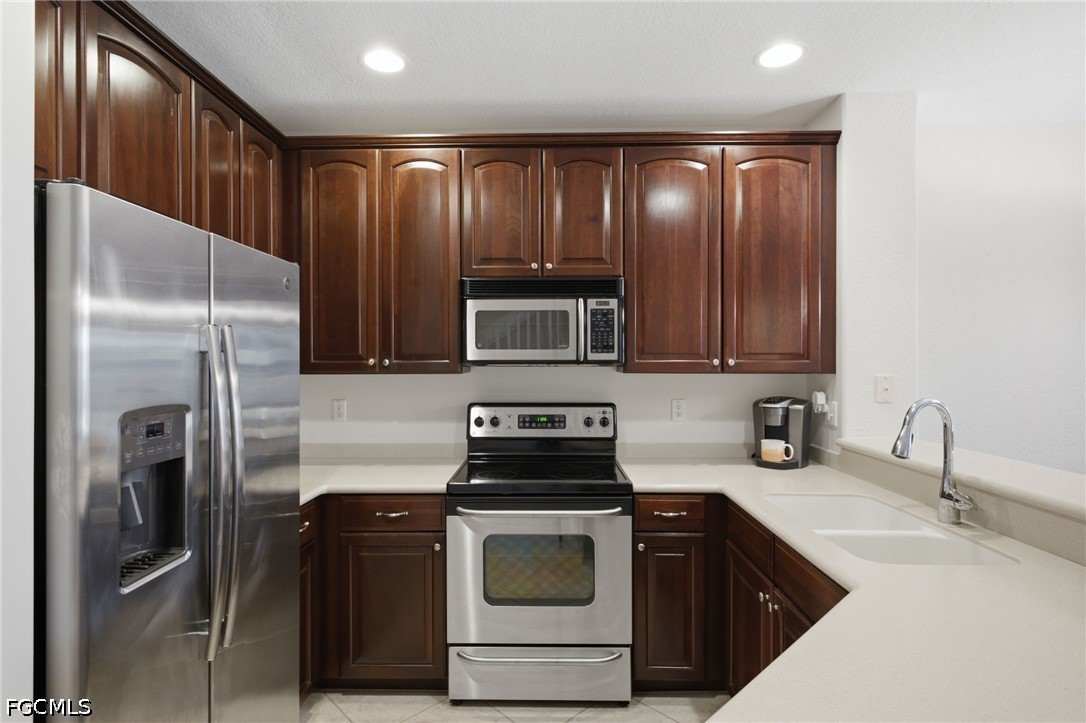 2 Bed Townhouse for Sale in Cypress Landing, photo 5