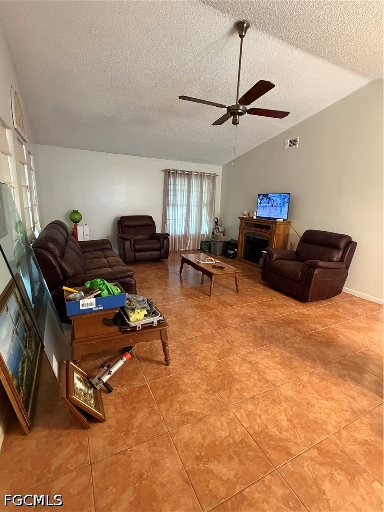 2 Bed SingleFamilyResidence for Sale in Willow Lake, photo 5