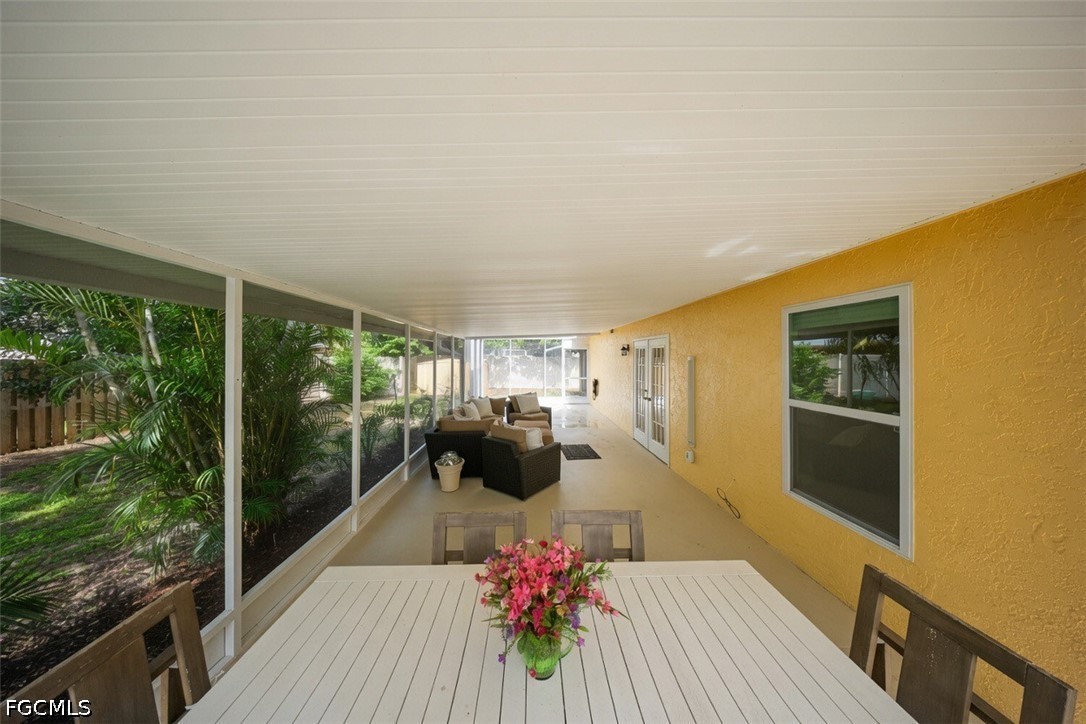 3 Bed SingleFamilyResidence for Sale in Riverdale Shores, FL — photo 5