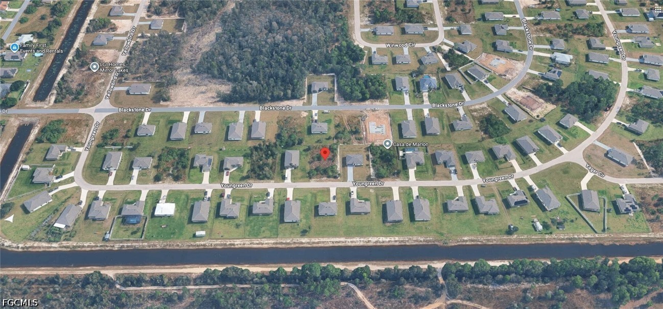 Residential for Sale in Mirror Lakes, photo 5