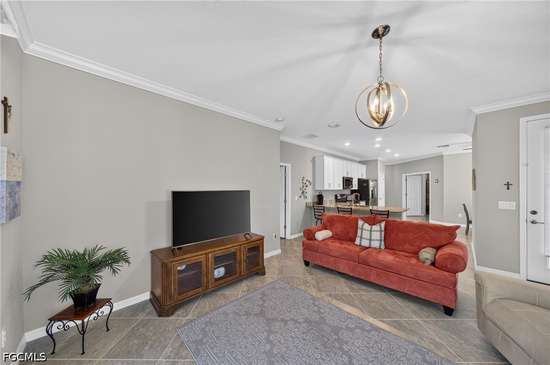 3 Bed SingleFamilyResidence for Sale in Castalina, FL — photo 5