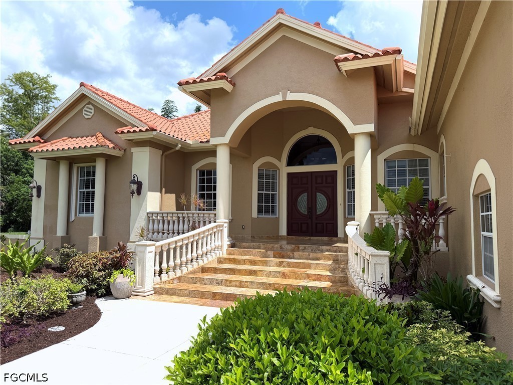 5 Bed SingleFamilyResidence for Sale in Naples, FL — photo 5