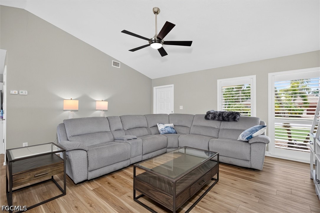 4 Bed Pool Home for Sale in Sanibel, FL, $1,375,000 — photo 5