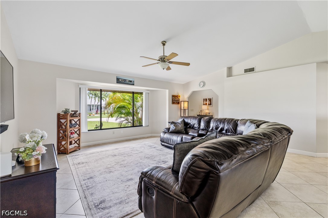 3 Bed SingleFamilyResidence for Sale in Cape Coral, FL — photo 5