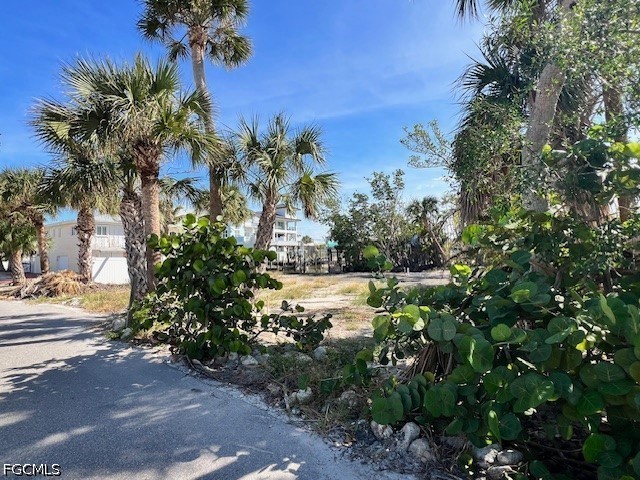 Waterfront Home for Sale in Venetian Gardens, FL, $1,099,000 — photo 5