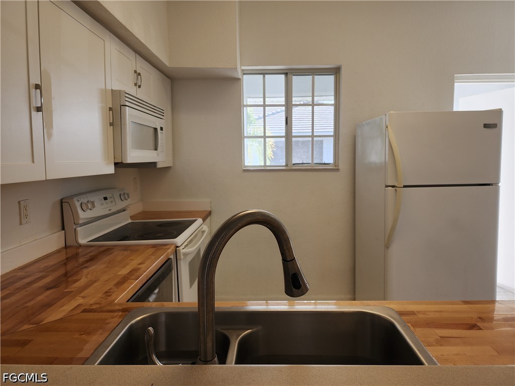 3 Bed Condominium for Sale in Fort Myers, photo 5