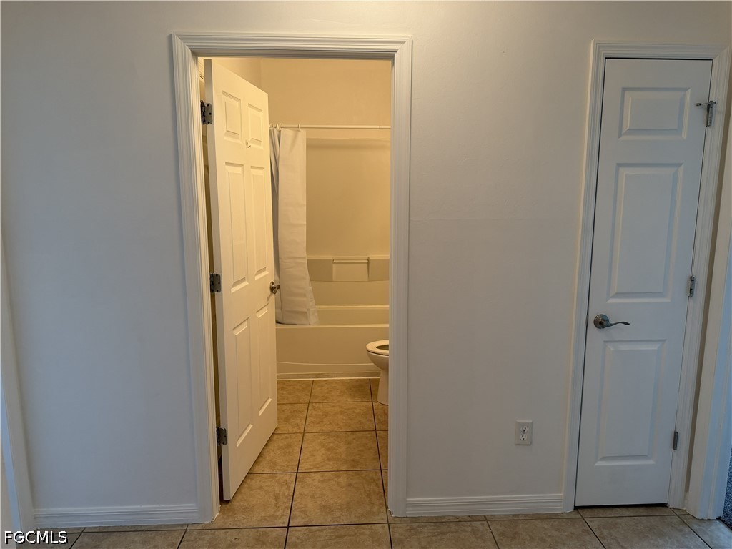 3 Bed SingleFamilyResidence for Sale in Cape Coral, FL — photo 5