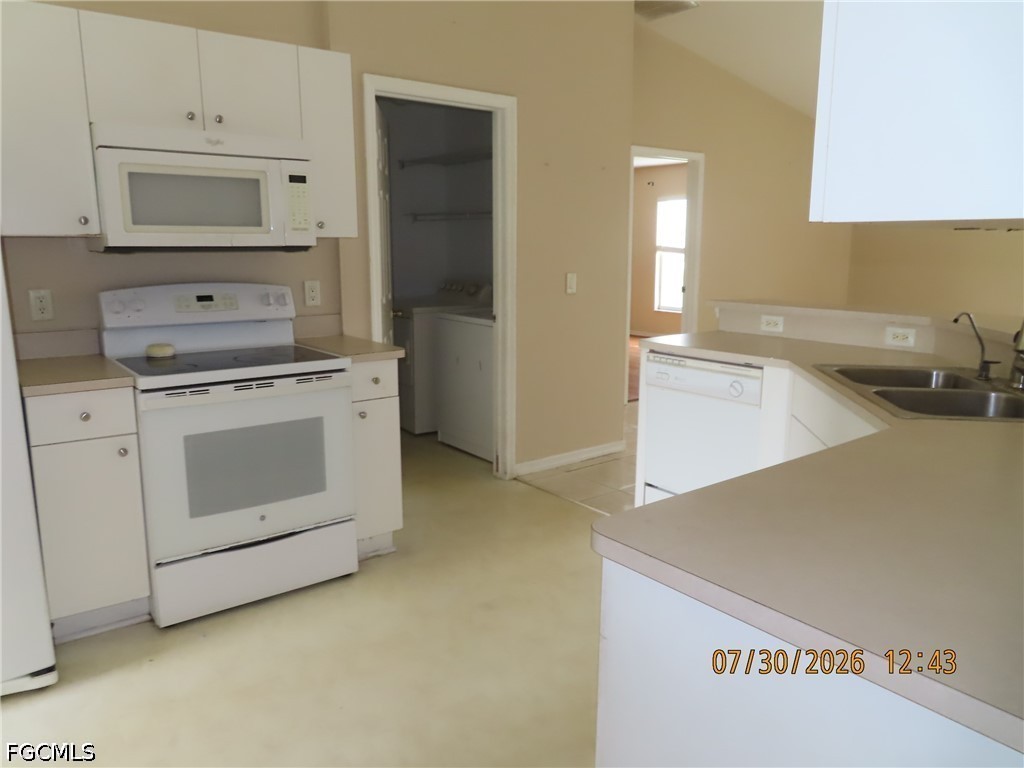 3 Bed SingleFamilyResidence for Sale in Not Applicable, FL — photo 5