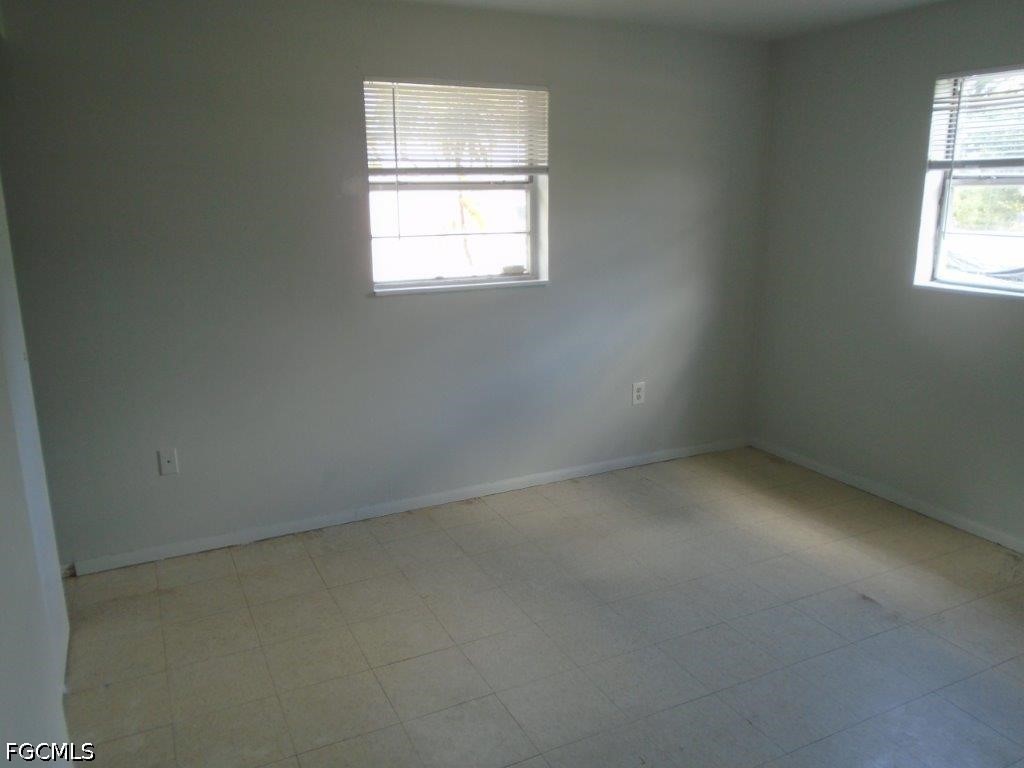 4 Bed SingleFamilyResidence for Sale in Sengs Subd, FL — photo 5