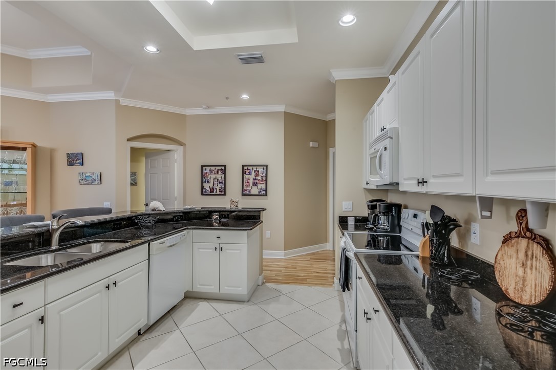 3 Bed Waterfront Home for Sale in Riviera, FL, $324,900 — photo 5