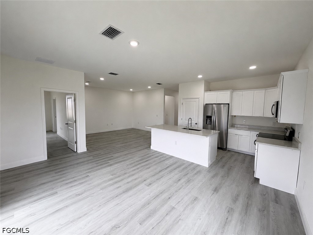 4 Bed SingleFamilyResidence for Sale in Port Labelle, FL — photo 5
