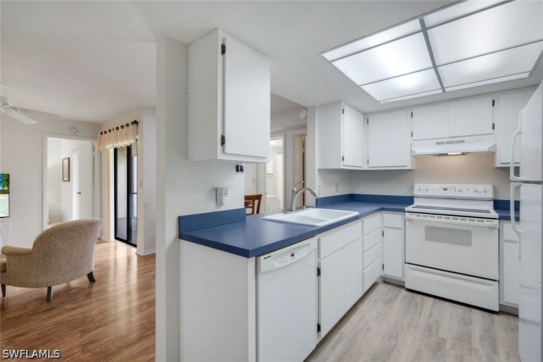 2 Bed Condominium for Sale in Fort Myers, FL, $175,000 — photo 5