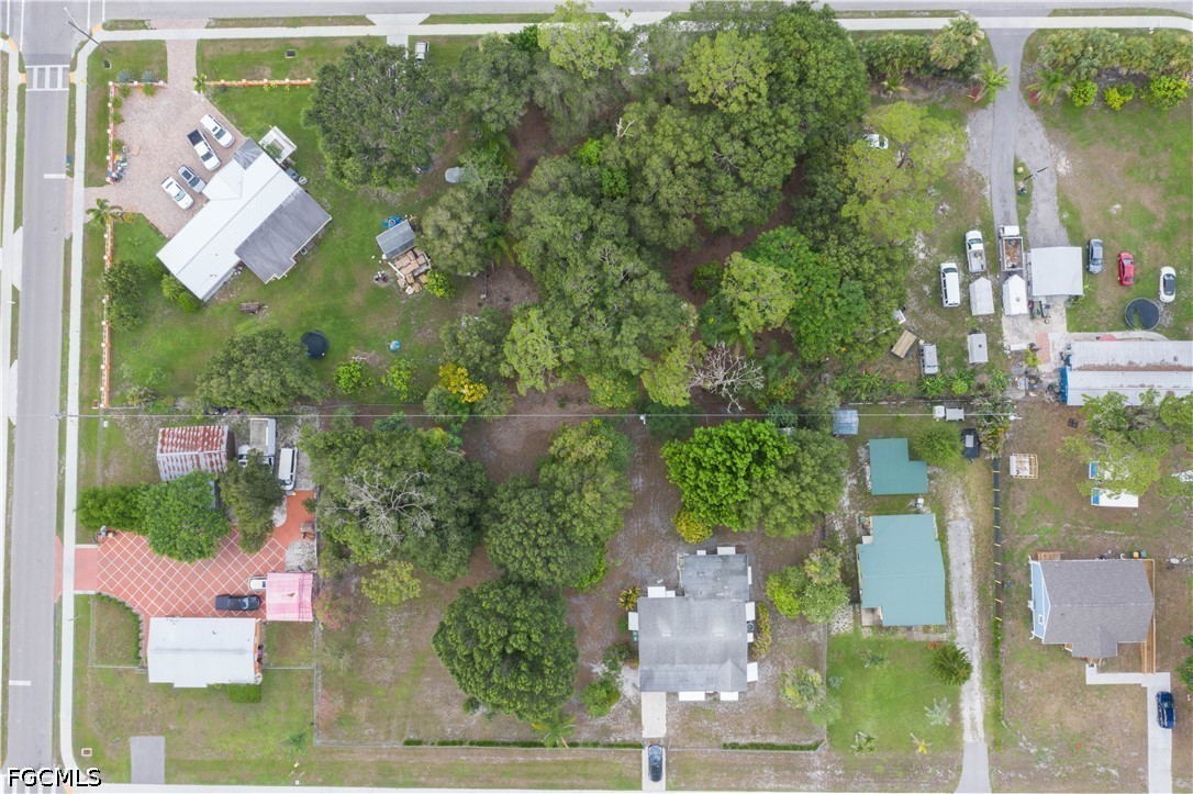 3 Bed SingleFamilyResidence for Sale in Immokalee, FL — photo 5