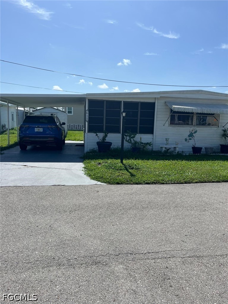 1 Bed ManufacturedHome for Sale in Naples, FL, $1,750 — photo 5