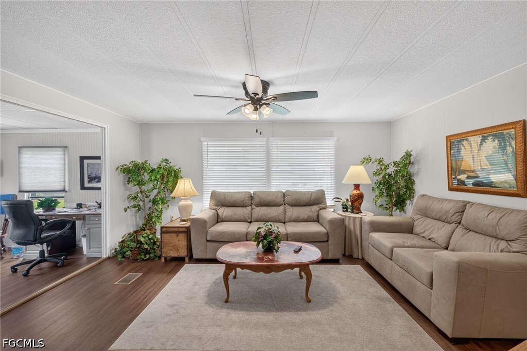 2 Bed ManufacturedHome for Sale in North Fort Myers, FL — photo 5