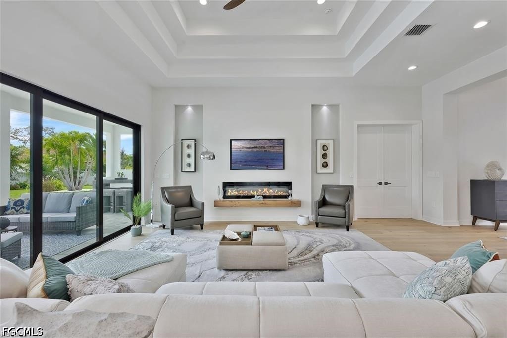 Residential for Sale in Riverside, FL, $1,940,000 — photo 5