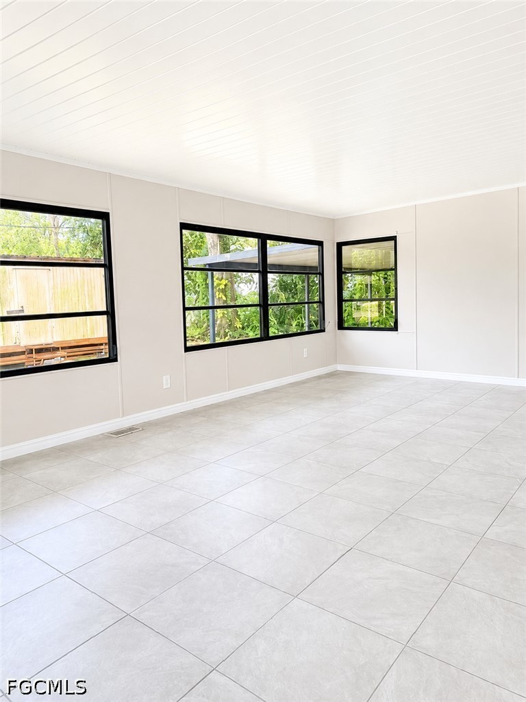 2 Bed ManufacturedHome for Sale in Fort Myers, FL, $119,000 — photo 5